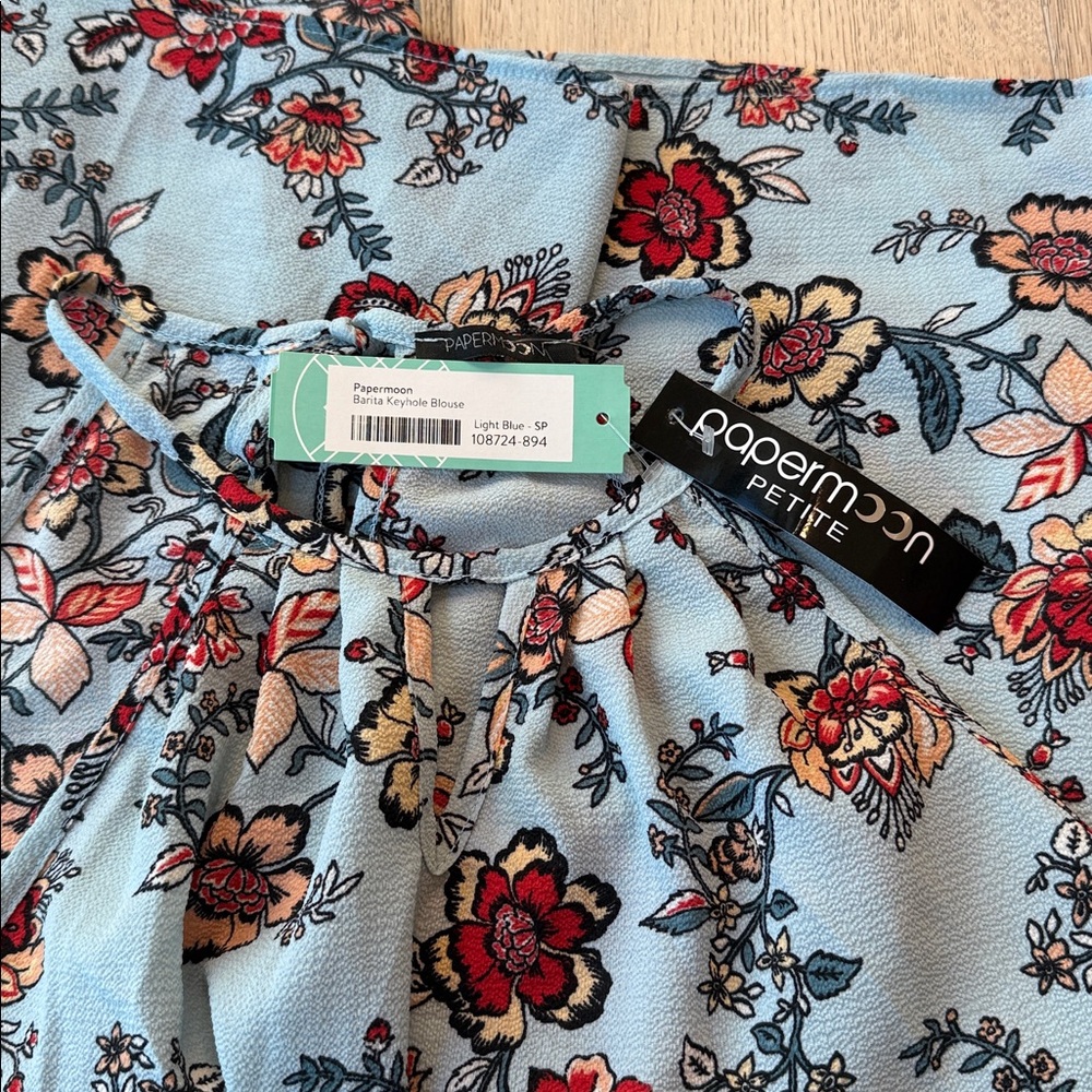 Stitch Fix Papermoon Barista Keyhole Blouse Light Blue Floral Small Petite – NWT - Picture 4 of 4